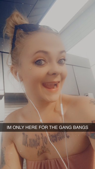 Las Vegas airport, headed to Sacramento for a swing party!! https://t.co/mdOTW6Wqu4<a href="/tag/traveling"class="tags"><span>#traveling</span></a>