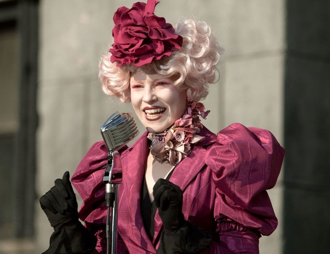 Isabel Díaz Ayuso diciendo qué distritos confina
#AyusoConfinateTuPrimero