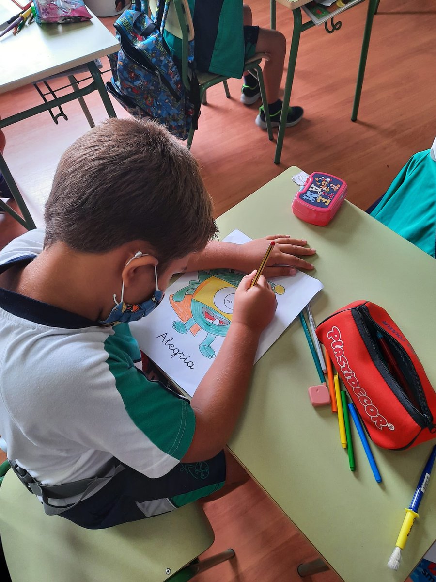 colegioelmonte's tweet photo. Os presentamos a nuestra mascota FESDI, con la que trabajaremos la emociones y nos acompañará este curso
#Fesdi #somosfamilia #somosfesd https://t.co/CkEOx37osY