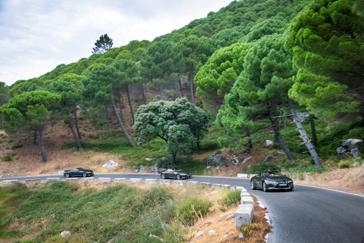 Lexus España tweet media