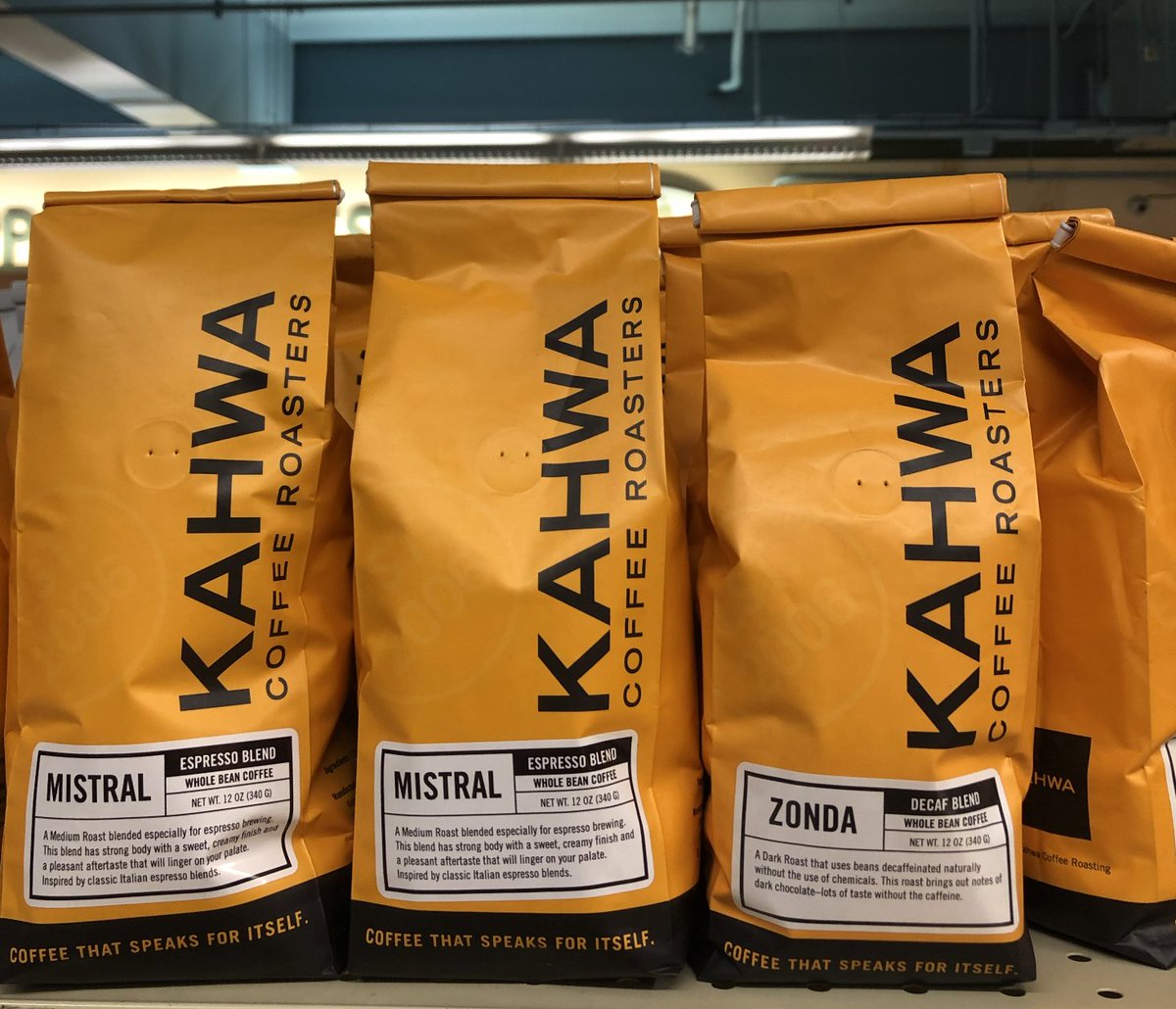 ⚡️👀⚡️ Just snagged a bag of <a href="/KahwaCoffee/">Kahwa Coffee</a> while picking up groceries at <a href="/rollinoatsstp/">Rollin' Oats St.Pete</a>. Had fresh bags of their Mistral, Zonda, and Sirocco blends as well as the k-cups in stock! #ShopLocal #SupportLocal 

#ad