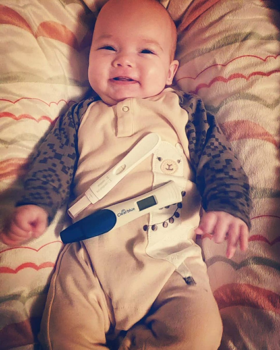 amsoy_'s tweet photo. Happy one year of finding out i was going to be a momma💛🧡 loving you my sweet girl 

#flashbackfriday #momlife #babygirl #positive #oneyear https://t.co/BsqHfbvDi2