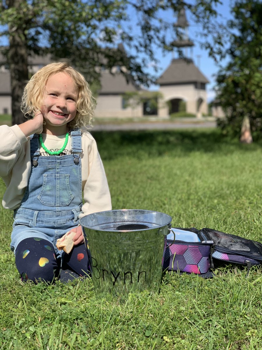 allisapowney's tweet photo. “ I feel like we are on a field trip” - Kindergarten students enjoying a picnic lunch ! @StIsidoreOCSB @HarvieTreena #kocsb #ocsbBewell https://t.co/4k8SQ2XBM3