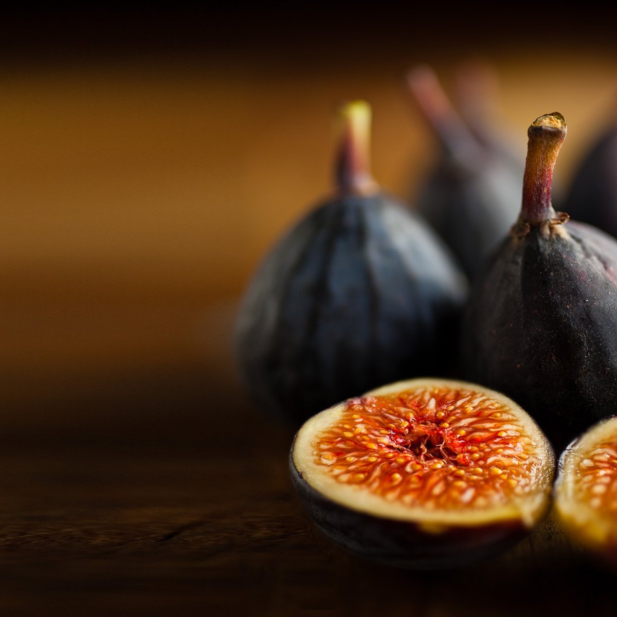 Go fig-ure!

We really enjoyed figs this year. So sweet, just like how I remember them growing up in Milano. 

.
#tonellistudio #foodphotographer #foodstylingandphotography #foodstyling #figs