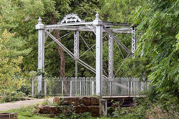 explore_ohio's tweet photo. https://t.co/HFY9M1uVOm

Both John Bright bridges are listed on the National Register of Historic Places.

#ohio #historic #historical #bridge #bridges #nationalregisterofhistoricplaces #lancaster #oul #lancaster #ohiouniversitylancaster #coveredbridge #ironbridge https://t.co/0Ckio7azT7