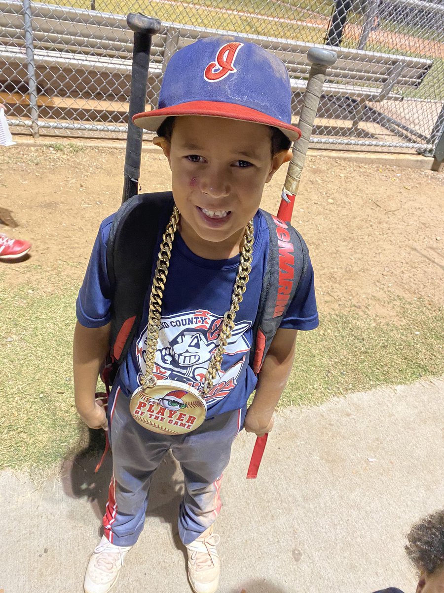 CoachAdvocate21's tweet photo. My 6 year old boy Corban took a rocket off the bat to his face. Same type of play that retired his dad 21 years ago. His team is playing 8U and He cried, then bounced back and went 4-4 from the plate! #CarterBoy https://t.co/HZ8snRRmVr