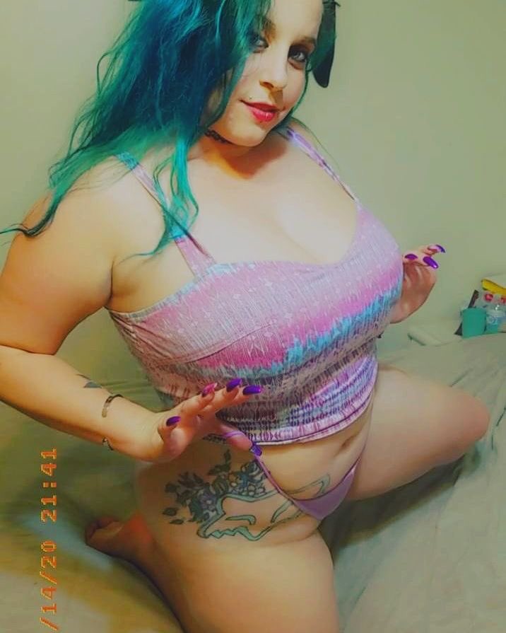 So glad it’s Freaky Friday. Subscribe to my Onlyfans for more uncensored goodness. Onlyfans.com/lunathyst