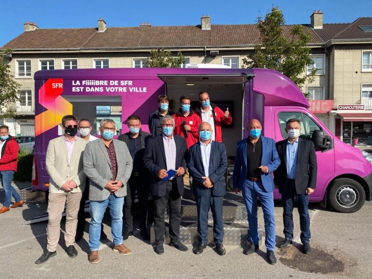 Sclaudel57's tweet photo. #Berck : Déjà plus de 85% des logements éligibles aux offres #Fibre à Berck-sur-Mer grâce aux équipes @SFR_FTTH et #ERTTechnologies qui ont déployé la #fibreoptique #ftth en un temps record.
+ d'infos : https://t.co/Rb1w9MlyaN https://t.co/hbDQGCEy6y