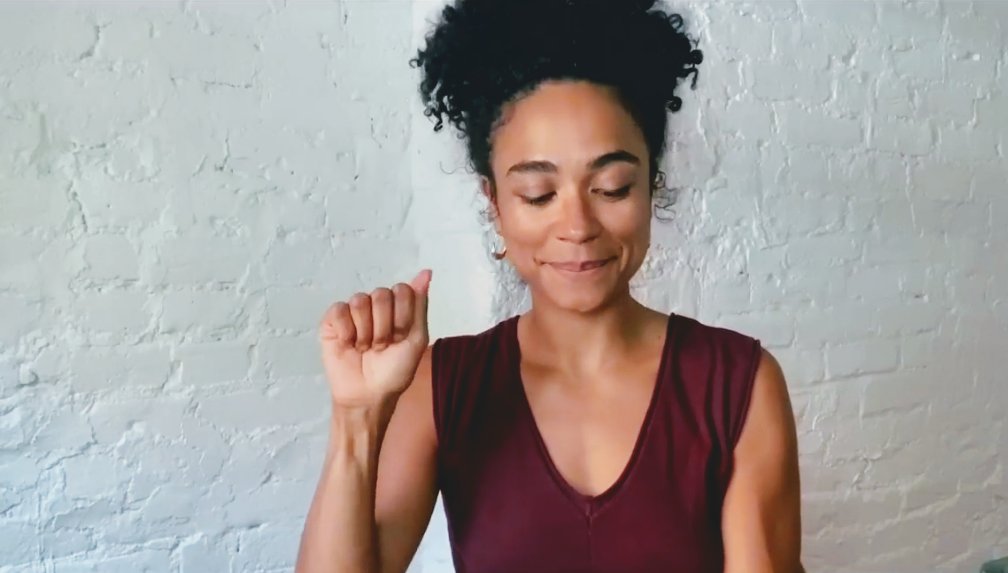 guiss89's tweet image. #laurenridloff #livefromthelibrary #DeafAwarenessMonth ❤️❤️