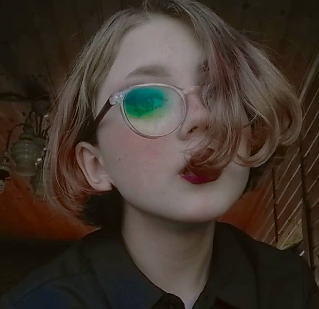 toxxic_rat's tweet image. я уже почти месяц не делала фото, так что похер я уверена тут будет ноль ретвитов ха да я стадо