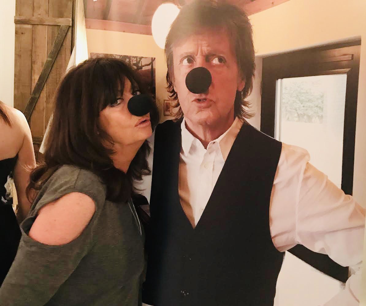 vickimichelle's tweet photo. #WetnoseDay today. #PoseWithANose and who better to pose with than the fabulous Sir Paul McCartney. If you can donate it would be amazing. Fantastic animal charity https://t.co/9Ju3sn6D5Z @WetnoseDay @PaulMcCartney @VeggievisionTV #MADProductions https://t.co/BbBXCjz8gD