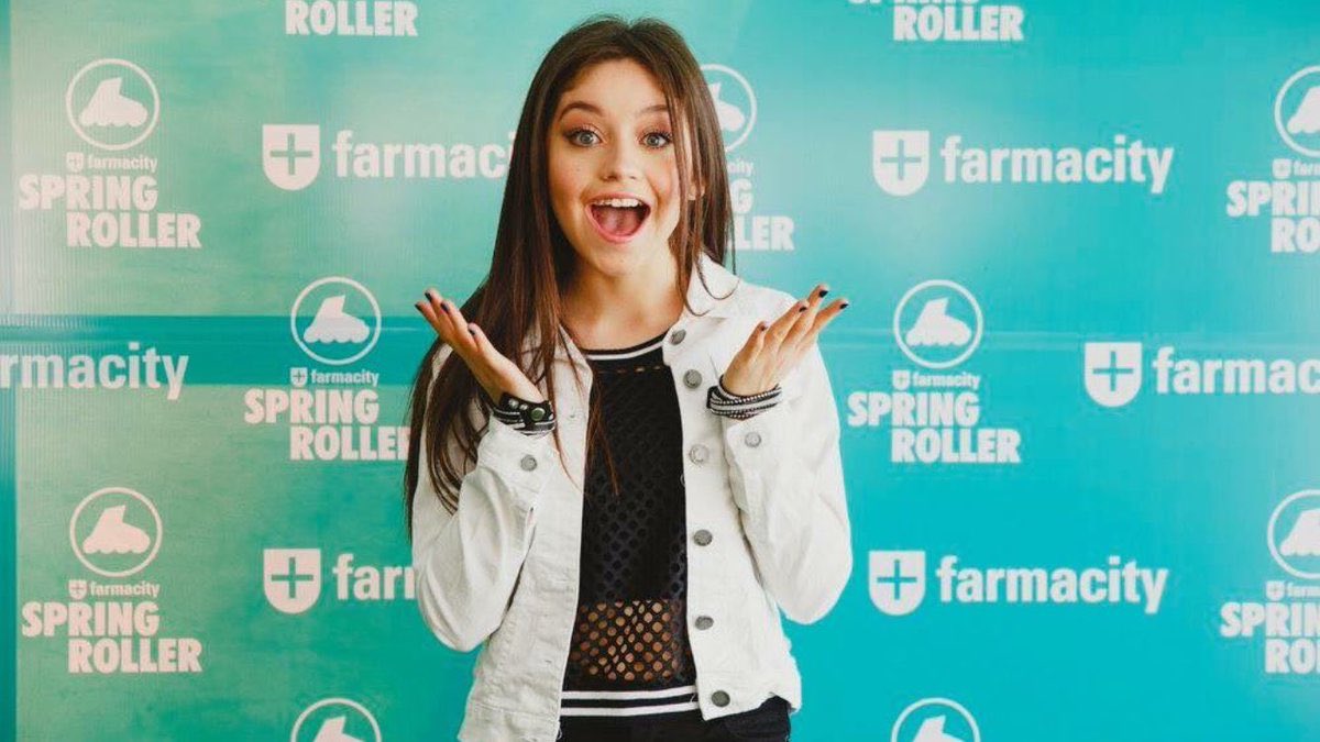 karolsthrowback's tweet photo. September 18, 2016: @karolsevilla at #SpringRoller https://t.co/61AWgIlR7G