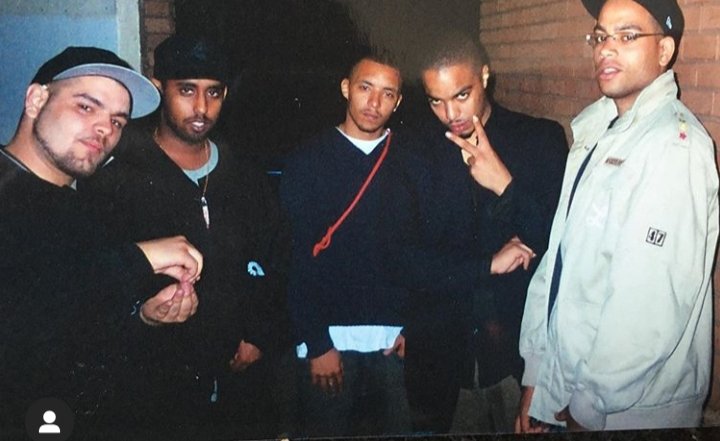 Poisonous poetry, roll with me, smoke an O with me,
Poisonous poets flow with me,
Soldiers that roam the globe with me...