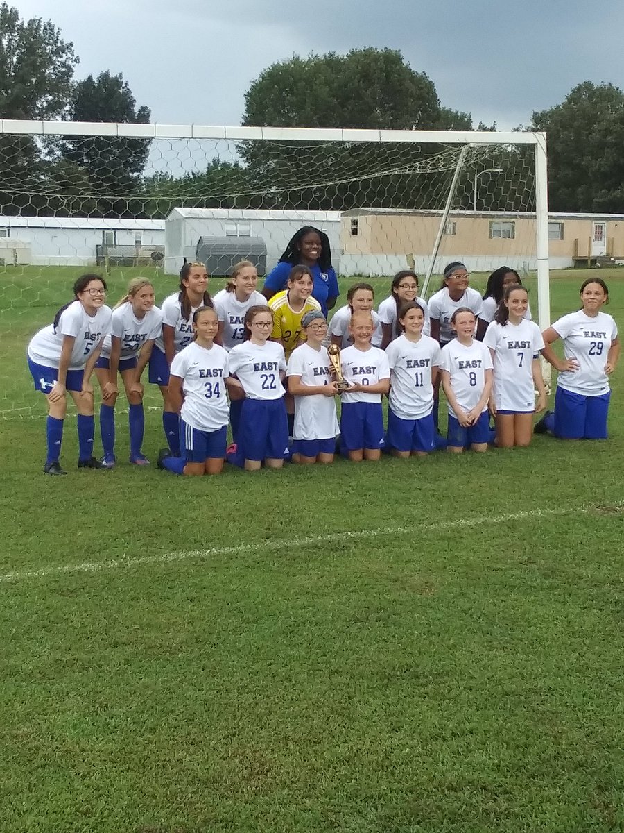 JAGkentucky's tweet photo. We are proud of Warren East JAG KY MS virtual student, Alexia Pedigo. Alexia is also on the school’s Soccer team. The team is 3-0 and Alexia scored a goal last week. ⚽️
#JAGKYproud https://t.co/goGAdUyRF9