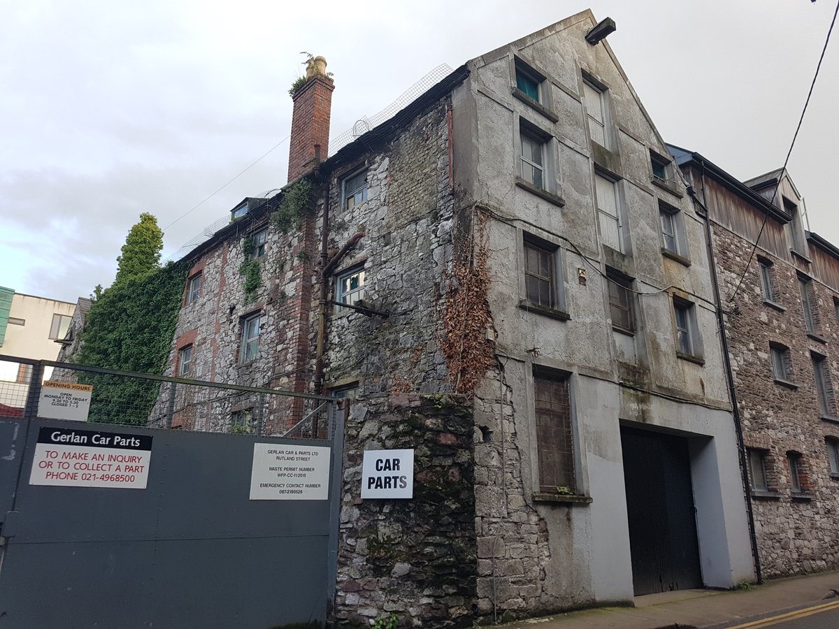 not sure what's the story with this decaying building but wow is it beautiful, so many amazing features, classic Dutchwith some love & care it could repurposed into art, design & making spaceor it could be adapted to someone's homes in Cork city  #local  #economy (no 95)