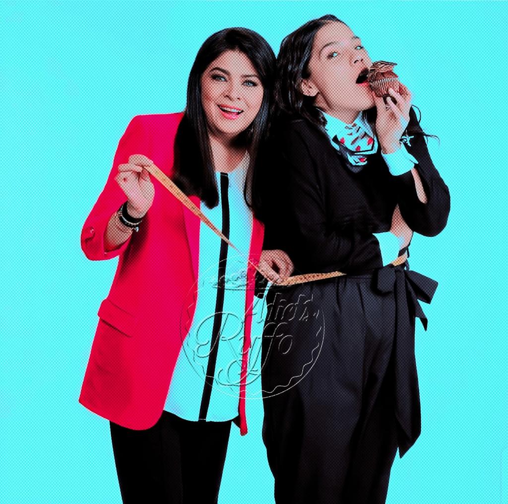 VianySplane's tweet photo. @CHOFAgarza Feliz cumple!! 🙏🏼❤️🎈✨🎇🍭🥧🎂🍰🎊🎉🎉🎉

Bendiciones, besos y abrazos virtuales para ti!! 🥰

Sigue disfrutando tu vida y conociendo gente increíble!!
Sigue cautivandonos con tu voz!! 🥳

Se feliz como dice la Queen! https://t.co/LREfSBEDPG