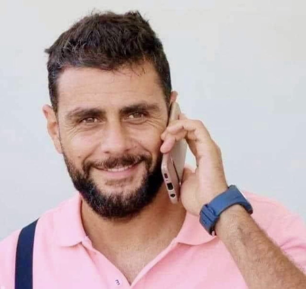 absi81's tweet photo. #لا_تقوص_يا_جحش دمو برقبتك، تفو https://t.co/AsTE3VwVUG