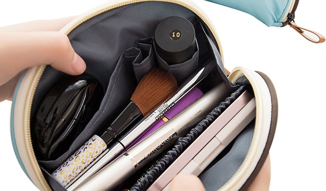 WeddingLocal's tweet image. Be prepared for anything that may happen with your emergency bridal bag! weddinglocal.ca/wedding-day-be…

#weddingplanning #wedding #weddinginspiration