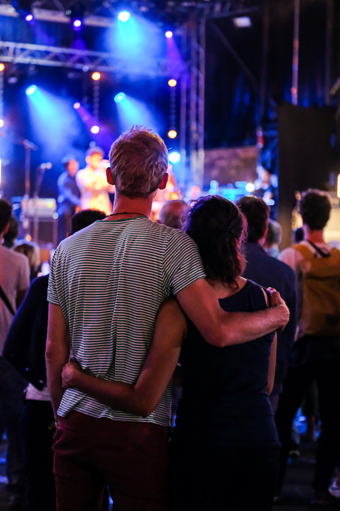 SÉLECTION PHOTOS 😊👇
Première petite série d'images de cette première journée haute en émotions ! Qu'est-ce que ça nous a fait du bien de vous retrouver et de ré-écouter de la musique LIVE ! 
Pleins d'autres belles photos arrivent 💛 et on se voit demain !!! #LabelCH20