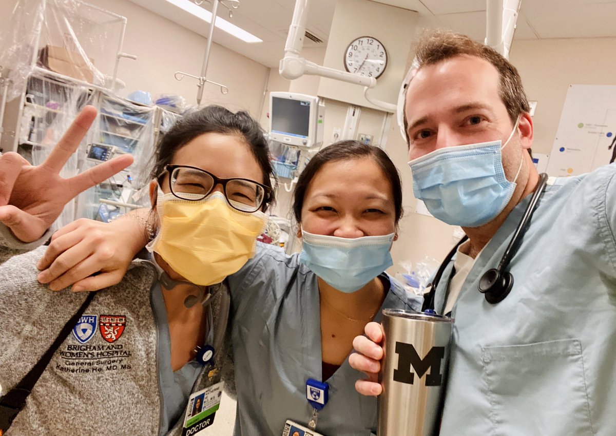 Just a few @UMichMedAdmiss graduates looking for trouble in the trauma bay at <a href="/BrighamWomens/">Brigham and Women's Hospital</a> #squad #bestEDconsultants #whereveryougo #goblue