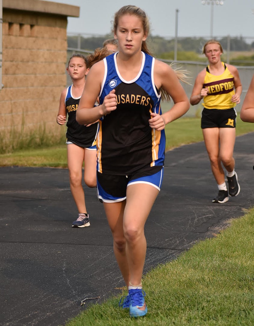 SPHValleySports's tweet photo. Loyola/Cleveland girls cross country wins 1st meet since 2016. Boys run 2nd. https://t.co/wE8CCUf6ky https://t.co/VuXMu86wVP