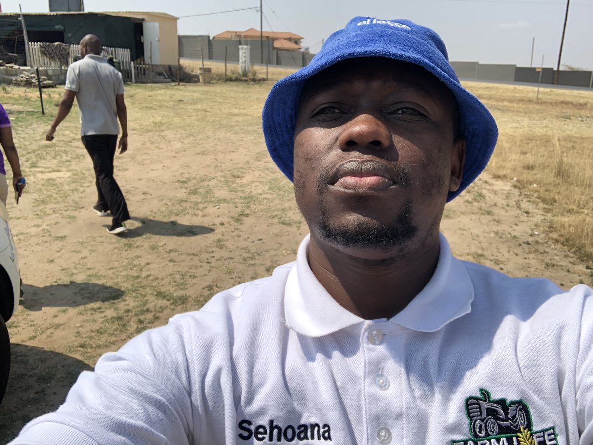 SammyBiznez's tweet photo. Earlier today sussing out the location of our first Farm Life Animal Feeds Shop.
We'll invite you to the grand opening this October.
#jobcreationchallenge https://t.co/KaNlUYdbAe