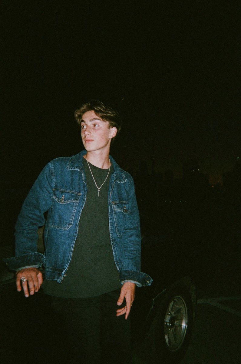 johnnyorlando's tweet photo. from the ewy shoot<3
bts video just dropped ! 
https://t.co/GAcpjQaU6Q https://t.co/KQc4dcB7w3