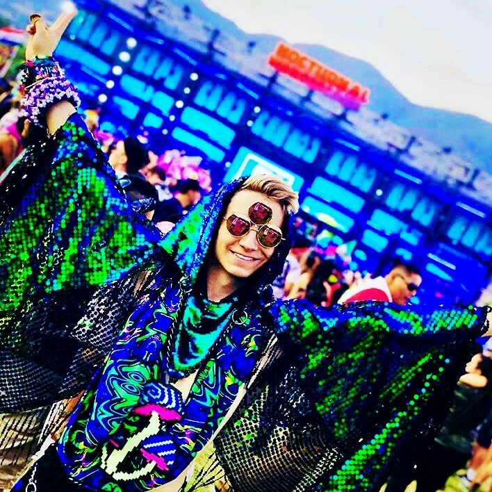 ✨Happy Friday Sexy Fashionauts! ✨🙌🏻🤩 Is anyone getting Nocturnal tickets?? What do you guys think about that early sale?🙀
.
.
.
#nocturnalwonderland #insomniacevents #ravelife #raveoutfits #raverboys #azravefam #festivalfamily #usaedmfamily #raverboy… instagr.am/p/CFSfTj0HHQE/