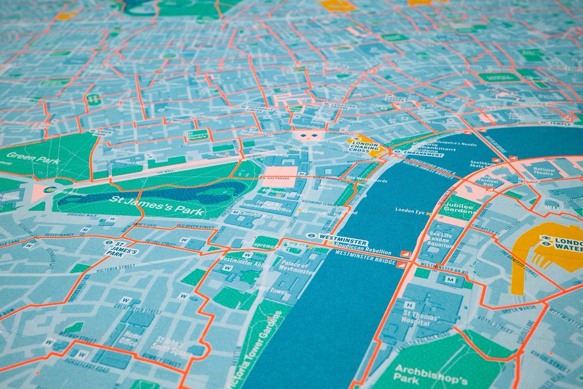bcsmaps's tweet photo. Great to see our friends @StanfordsTravel stocking this new walking map of London - #bettermapping #travelchoices #walking #maps #cartography Have you picked up your free copy yet? https://t.co/owIWtywe9D