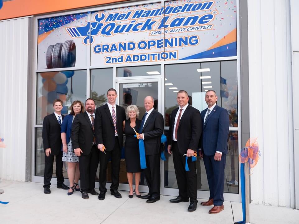 RacinDirt.com (@racindirt) on Twitter photo 👏Congratulations to our friends <a href="/MHFordAuto/">Mel Hambelton Ford</a> on the Grand Opening of their second Quick Lane! #experiencethedifference 👏Congratulations to our friends <a href="/MHFordAuto/">Mel Hambelton Ford</a> on the Grand Opening of their second Quick Lane! #experiencethedifference