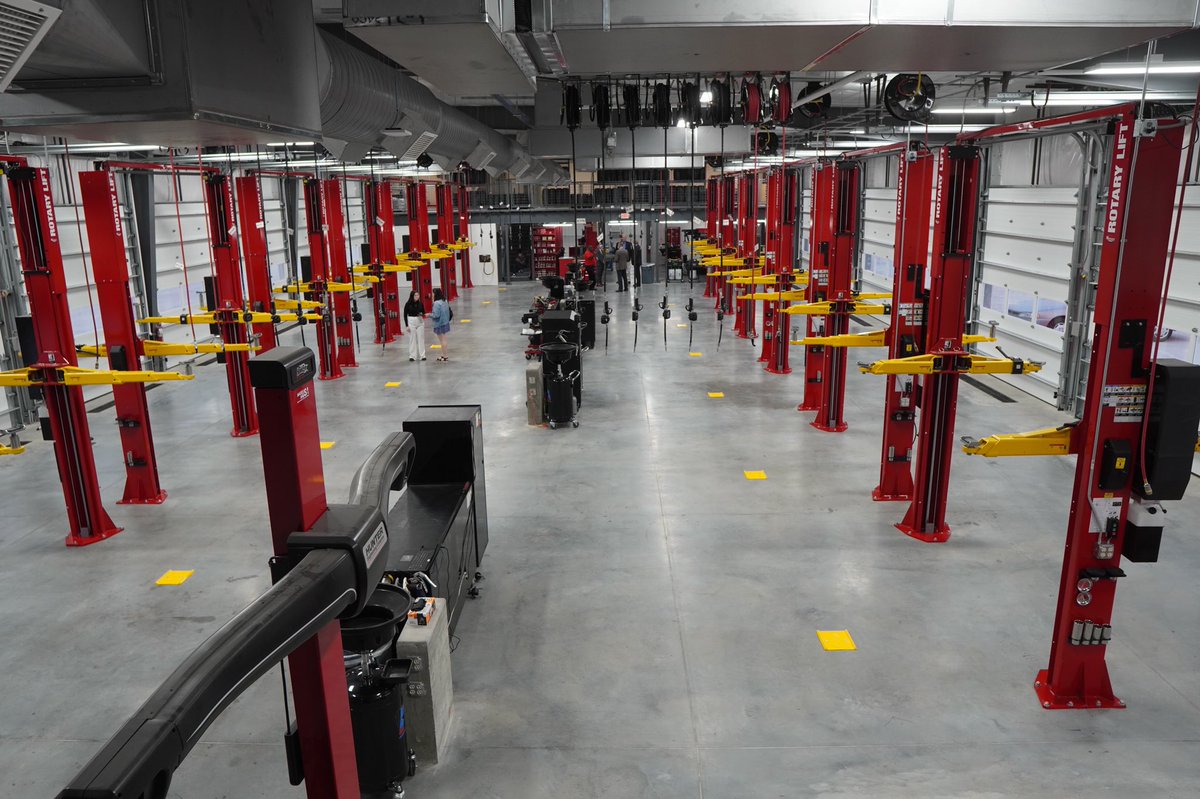 Yesterday we celebrated the Grand Opening of our new Quick Lane addition! We are excited to better serve our community.