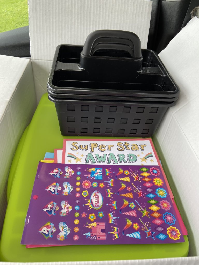 eakreider's tweet photo. Delivering a few super star awards, stickers, supply caddies, and lap desks to my Dreamers! #AADAreach365 #buildingrelationships #reachvisit #virtuallearning #virtualfirstgrade https://t.co/WQuoH9vNez