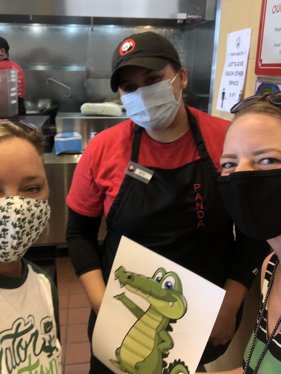 BrittniTuttle's tweet photo. The #kindergator teachers brought #flatAli to support the @AvocadoPTA at Panda Express. Bring your flyer between now and 9:30 pm today (9/18) and 20% of the proceeds will go to Avocado Elementary’s WONDERFUL pta! 💚 https://t.co/4Q94yKpI72