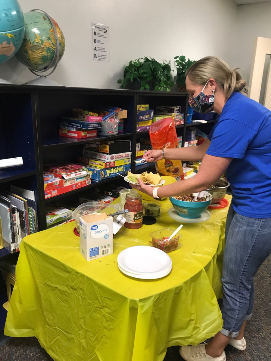 winborneagles's tweet photo. Thank you #DWEPTA for the delicious chips and dip!  They helped us all finish the week on a high note!  #DWEEagles https://t.co/UFJ4wTCpPY