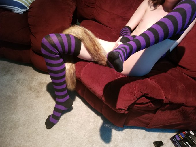 Purple's my favourite colour~ #lingerie #stockings #stockingsaturday https://t.co/kiyFp9LJea<a href="/tag/lingerie"class="tags">#lingerie</a><a href="/tag/stockings"class="tags">#stockings</a><a href="/tag/stockingsaturday"class="tags"><span>#stockingsaturday</span></a>