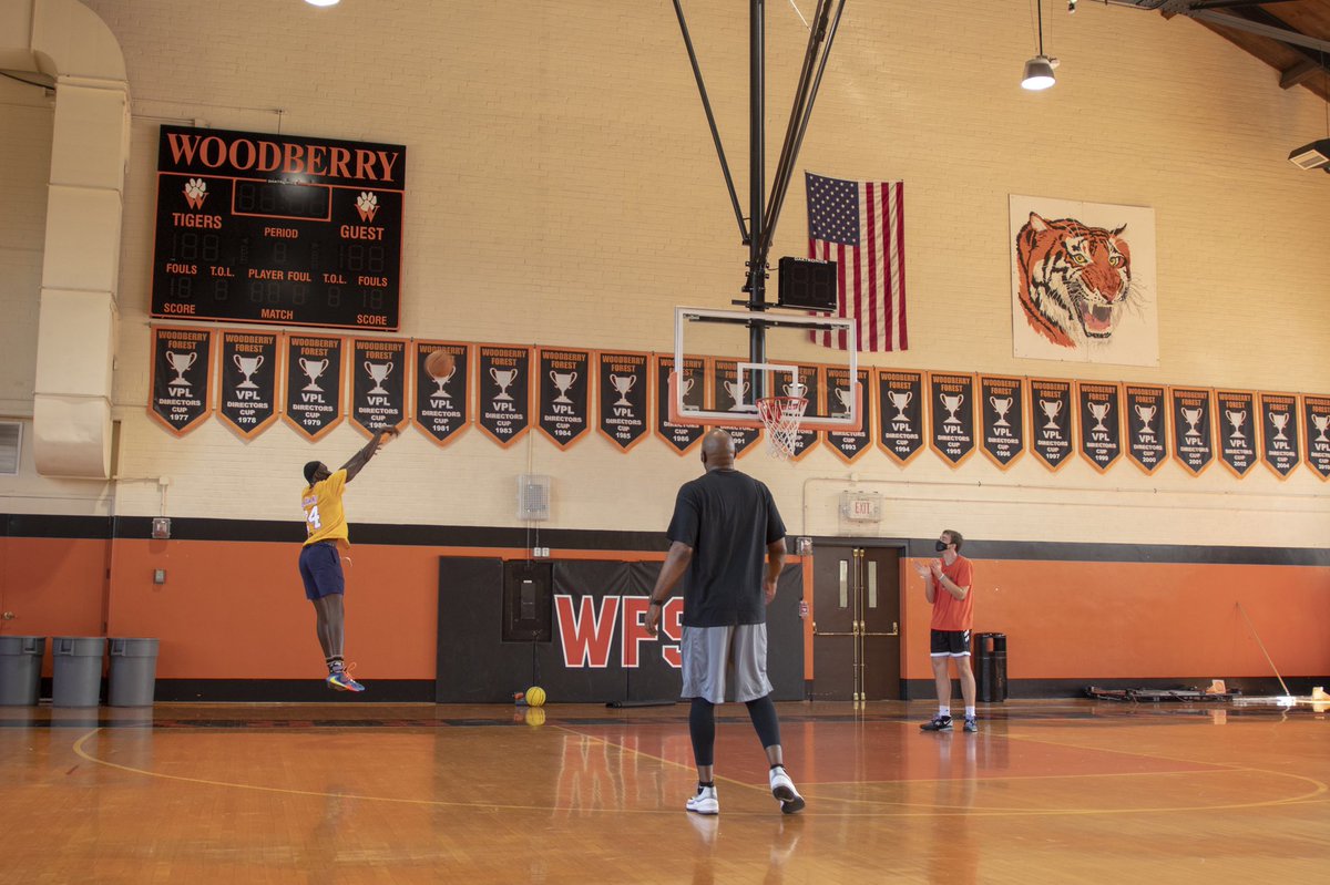 Coach_Dawson's tweet photo. โThe hustle brings the dollar. The experience brings the knowledge. The persistence brings success.โ #cantstop #wontstop #onamission ##lltrez https://t.co/si5StEFzVg