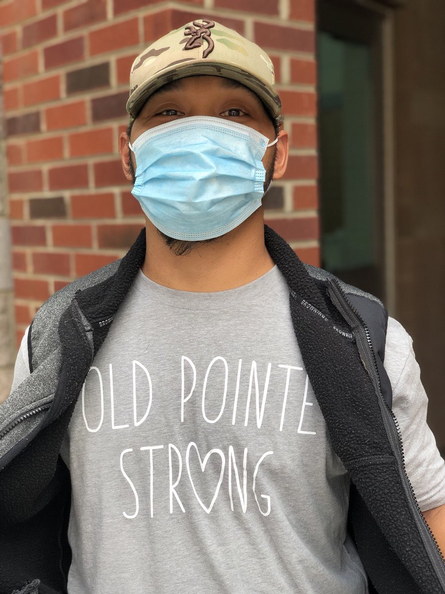 MrsSconyers's tweet photo. We are Old Pointe Str❤️ng!  💙❤️💙❤️ #OPESStrong https://t.co/sU6p1YzE32
