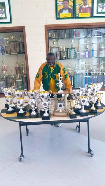 MinorityTFXCGA's tweet photo. Pioneer Coach of the Month:
Coach Jones (Monroe High)
In his 24th year of coaching at Monroe High in Albany, GA Coach Jones says “Thank God for Jesus & it’s about the kids”
-10 State Championships
-5 State Runner Ups
@MCAOFGA @GAMilesplit https://t.co/p0VabyyCtj