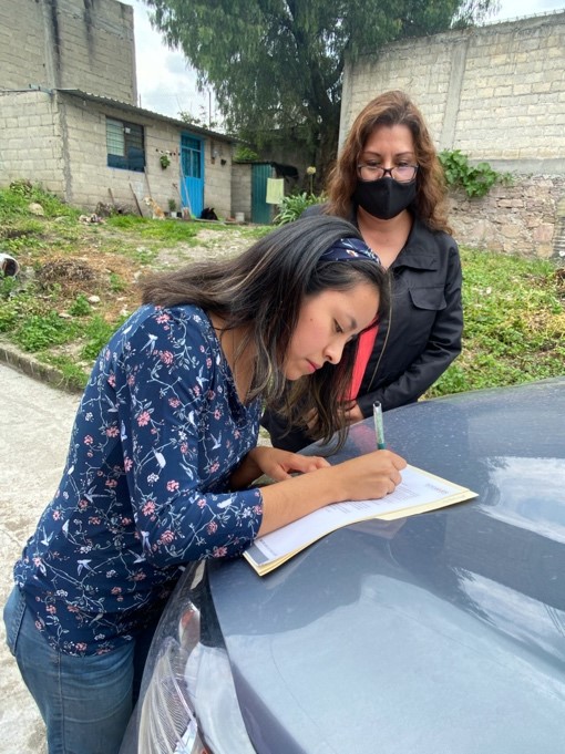 normalatizapan's tweet photo. La Normal de Atizapán de Zaragoza atendiendo la estrategia #LaEscuelaCuentaContigo del Secretario de Educ. @alexfedezcam,es un gran esfuerzo para fortalecer el sistema educativo de las Escuelas Normales del #Edoméx. Visita Domiciliaria.
@alfredodelmazo @fplataolvera @SeducEdoMex https://t.co/uV2FnDRovW