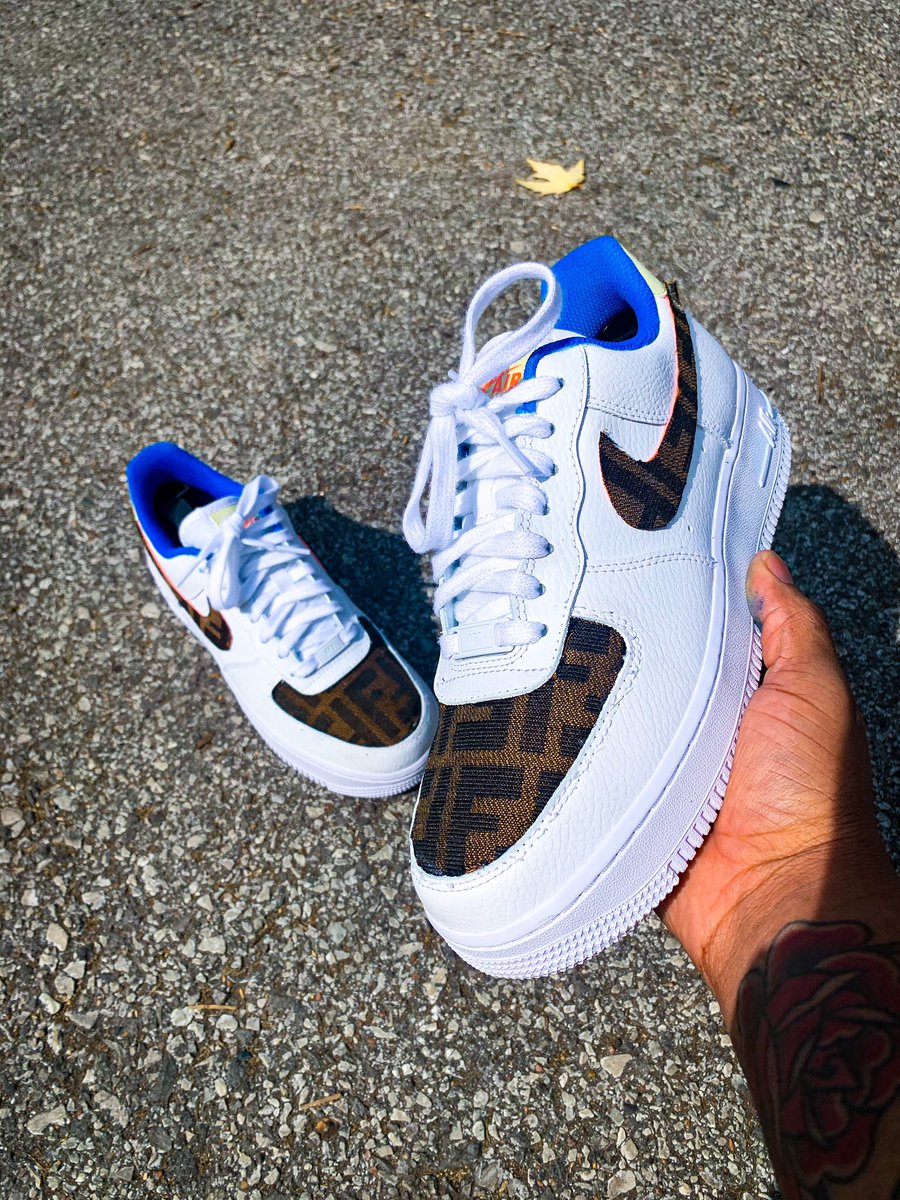 BShow25's tweet photo. 🚨🛑Custom Alert🛑🚨
.
Special 180$ Any Size, Come shop‼️
.
#Fendi Fabric Air Force 1s
.

Cop?‼️🤔🤔👍🏾
.
#custommade #airforce1 #air #airforce1custom #airforce1low #fendi #fendishoes #custom #explorepage #explore #stl #stlouis #nike #customnikes https://t.co/Mt47BNzOue