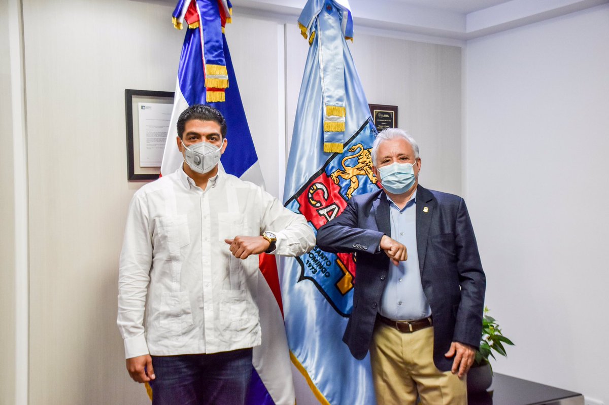 caasdrd's tweet photo. Nuestro director general, Felipe Suberví @fellitosubervi , recibió la  visita de cortesía del senador por la provincia Santo Domingo, Antonio Taveras, y del alcalde del municipio San Antonio de Guerra, César Rojas, para tratar temas de interés sobre el servicio de agua potable. https://t.co/Kt6ubbbpjQ