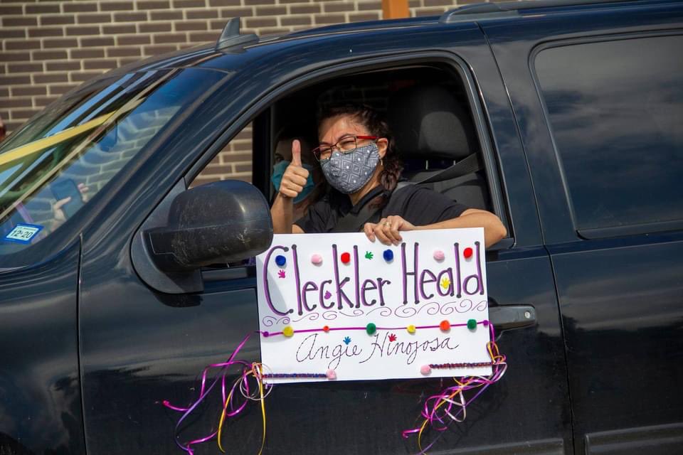 WeslacoISD's tweet photo. Hey WISD Families, in appreciation of all their service, Weslaco ISD honors all-district librarians with a parade! #WISDOnlinestrong #wisdtherightchoice https://t.co/GdqBRGKVyx