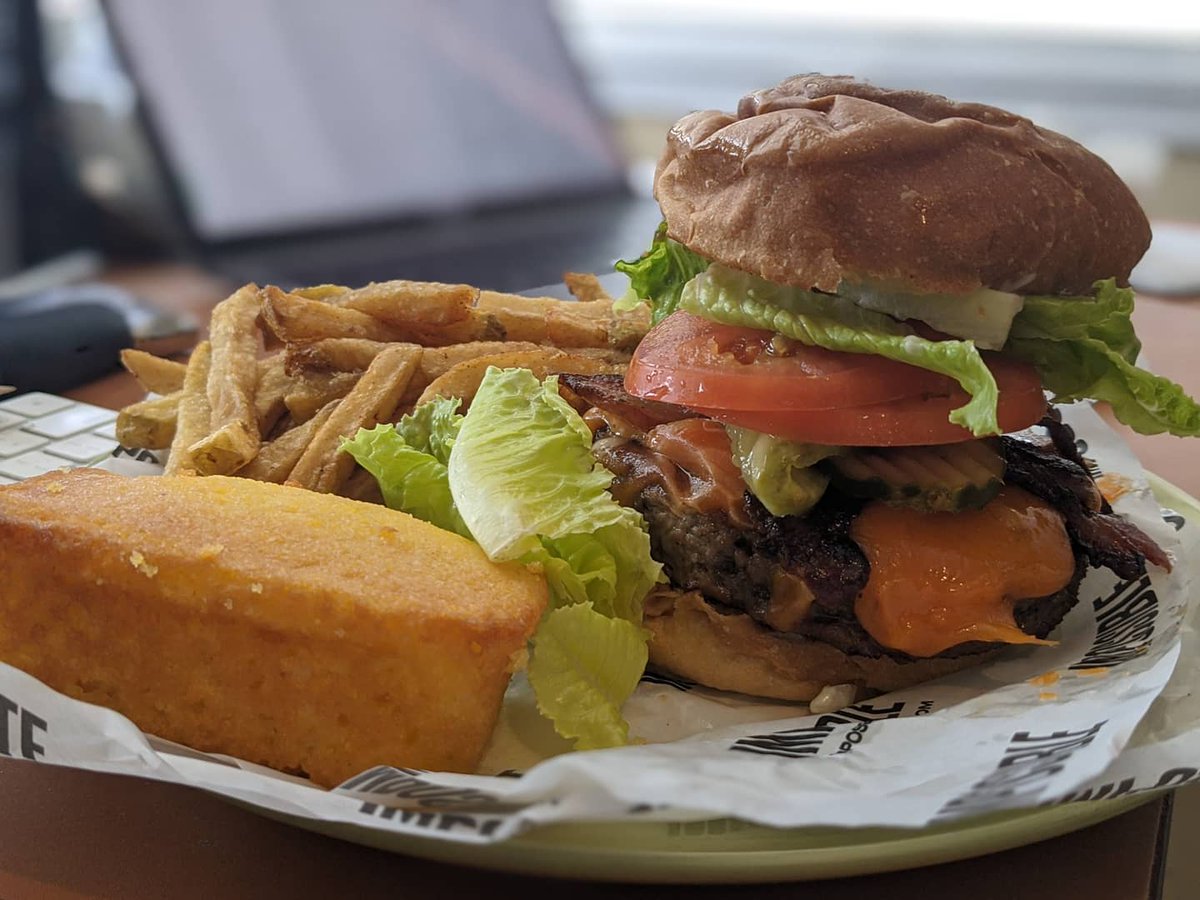 cramd's tweet photo. Today I had an @ImpossibleFoods #bacon #Cheeseburger from @HogShackca. It was so good. I would have thought it was beef if I did not order it. https://t.co/yV4qY2KUGQ