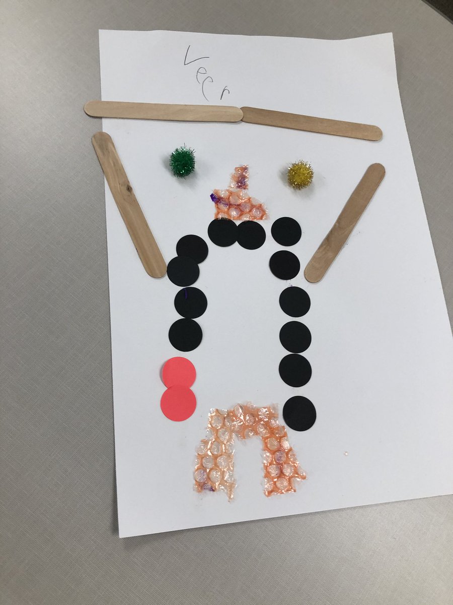 youremyparsons's tweet photo. I love that our K-2 creators get all of the same materials in Creative Expression, but create completely differently! Last day for self-portraits in the #BeMeChallenge! #CRECoyotes https://t.co/wwsNXv9Np7