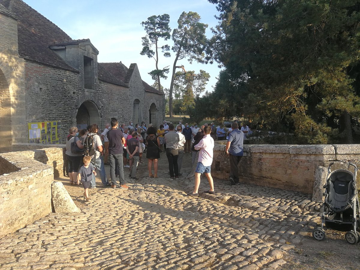 #mecenat #Bourgogne #lotodupatrimoine2018 ça y est la grande roue est inaugurée ! Belle soirée avec nos mécènes, la région BFC, le département, la fondation du patrimoine et les entreprises ! Merci à tous pour cette belle restauration !