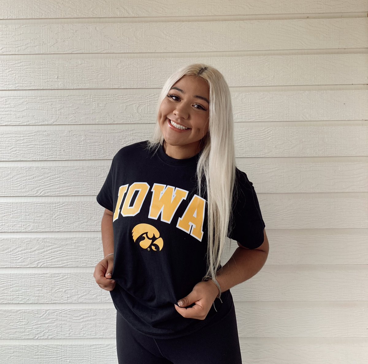 bellabaconn's tweet photo. I’m so beyond excited and blessed to announce that I will be furthering my academic and softball career at the University of Iowa! Extremely thankful for all my coaches, family, friends, and teammates who have made me the person/player I am today! GO HAWKS!🖤 https://t.co/xHeXCznpfL