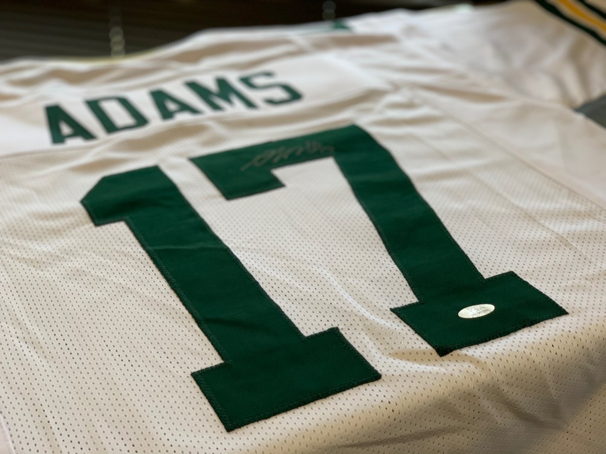 TSEWisconsin's tweet photo. If @tae15adams scores a touchdown today, we'll giveaway an autographed Davante Adams jersey to someone who retweets this tweet AND follows us! https://t.co/ktpMwKEbcT