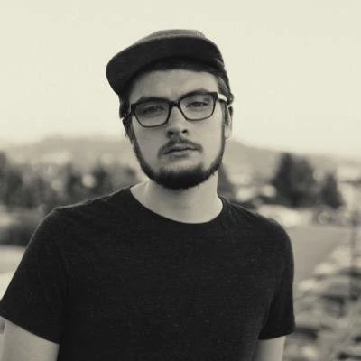 TheJadCruz's tweet photo. 5 years ago today, the world lost a beautiful young soul: a musician who played his truth and a comedian who made us cry with laughter. So many things have changed since you left but I have never forgotten you. The man who first inspired me to create videos. β€οΈ #RIPDanielKyre https://t.co/oin1eVKZ2z