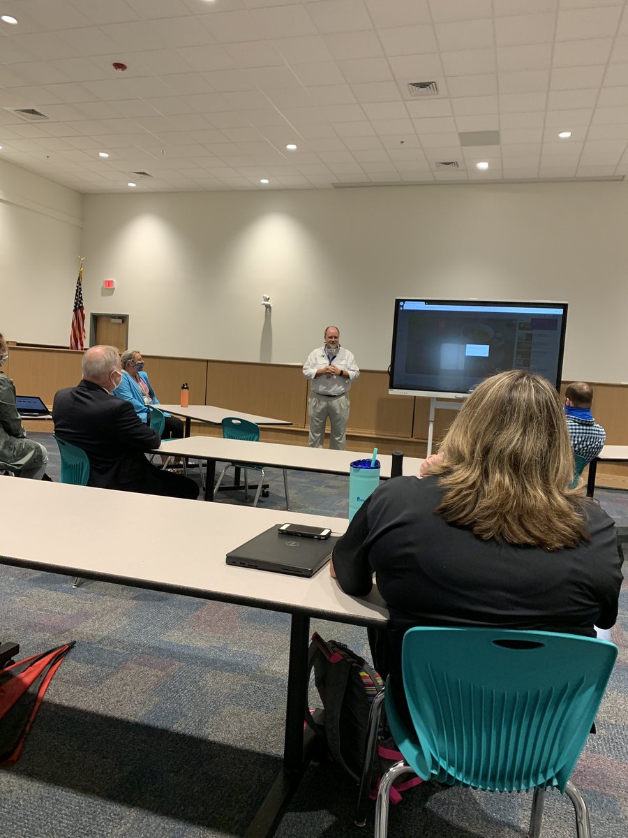 gjrobinson's tweet photo. 1st live in-person (socially distanced of course) whole team #OnslowDLT meeting since MARCH! Thanks @DrBDCollins, @JPOnslow &amp; @ocsdltfco for your phenomenal leadership, kind words &amp; constant support! I literally work in the best school district &amp; for the best team ever! https://t.co/C8m6IJW8xG