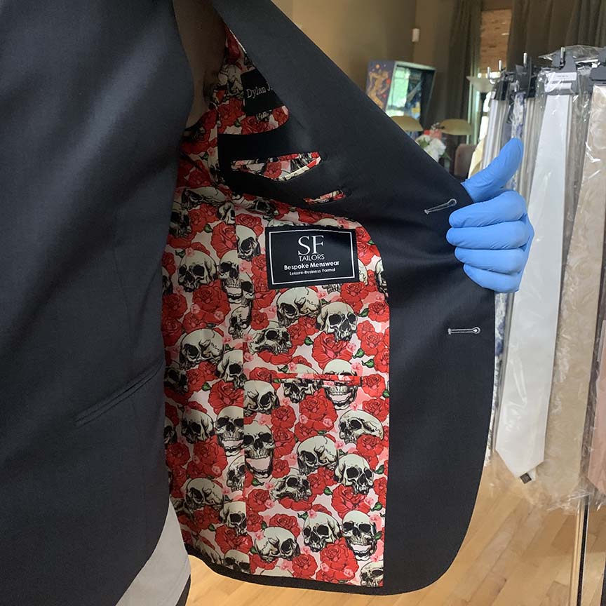 SfTailors's tweet photo. Who would have thought skulls would look this good on the inside of a (wedding) suit?! 
#SuitLining #BespokeSuit #WeddingSuit #Groom #suit #suits #NCweddings #Skulls https://t.co/MSBFVpajSL